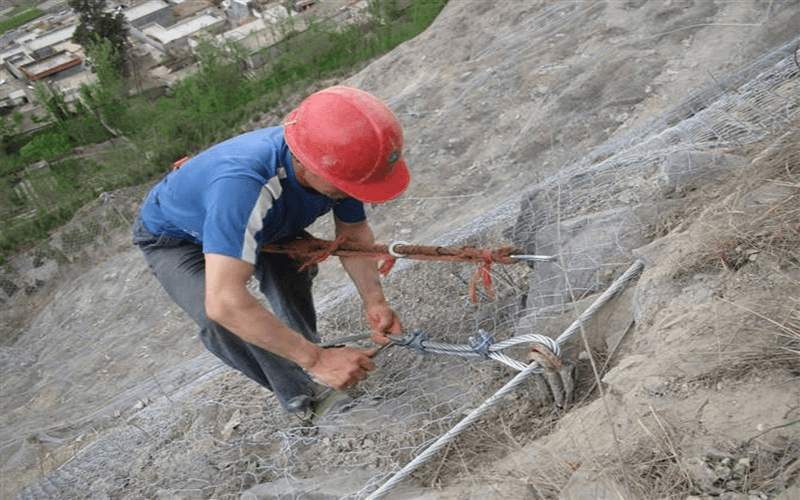 钢丝绳防护网施工